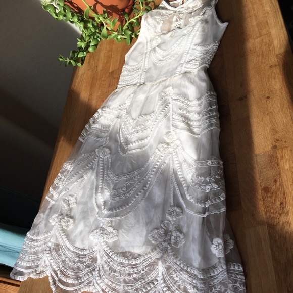 *SOLD* The Anissa sleeveless mesh lace dress size - Picture 3 of 8